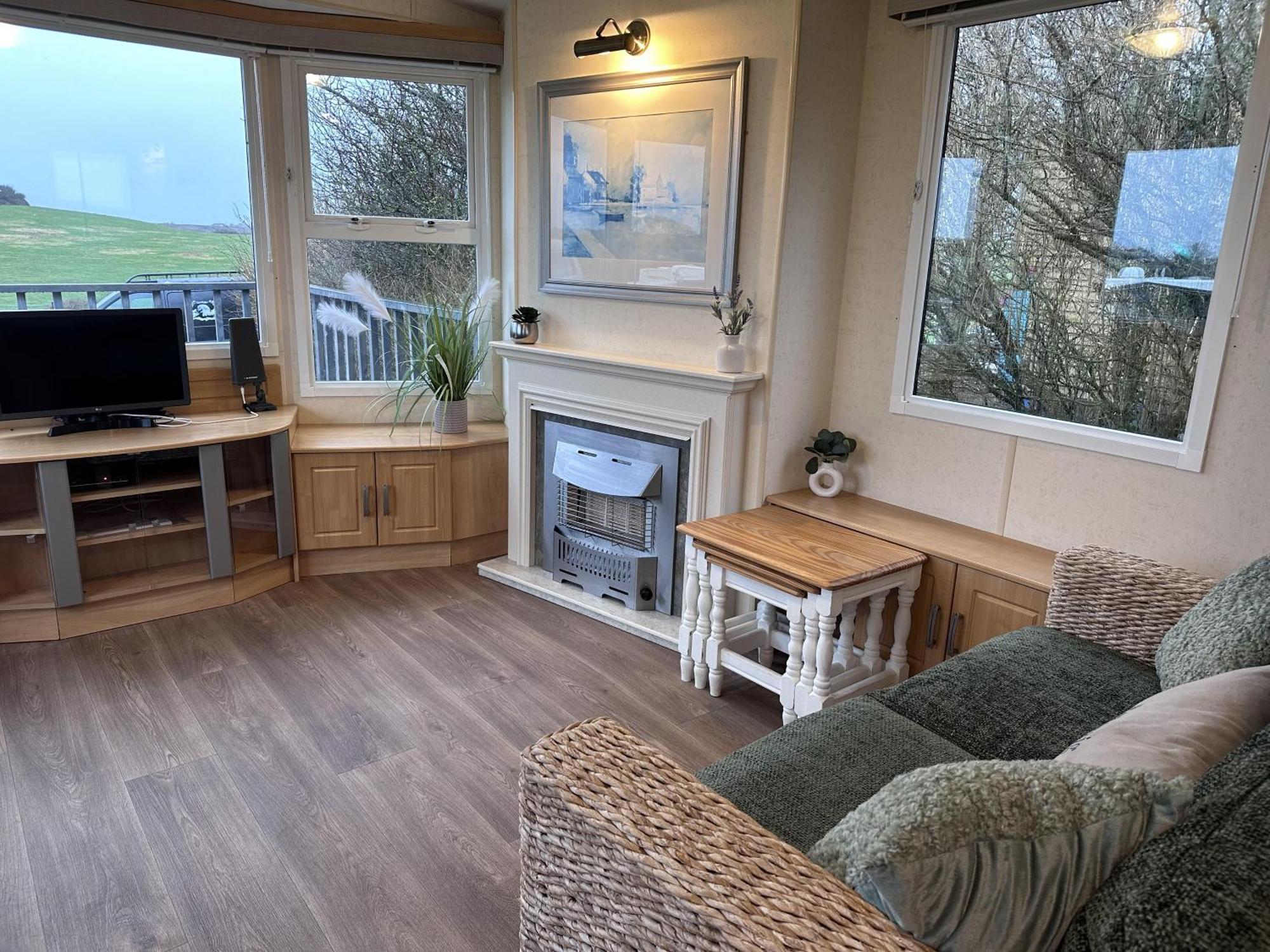Captivating 2-Bed Static Caravan In Holyhead Llanfachraeth 外观 照片